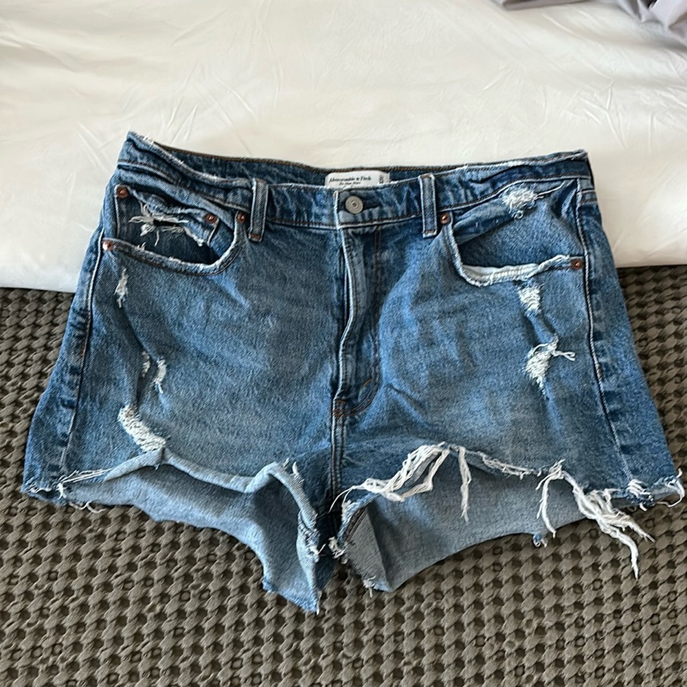A&F Mom Short